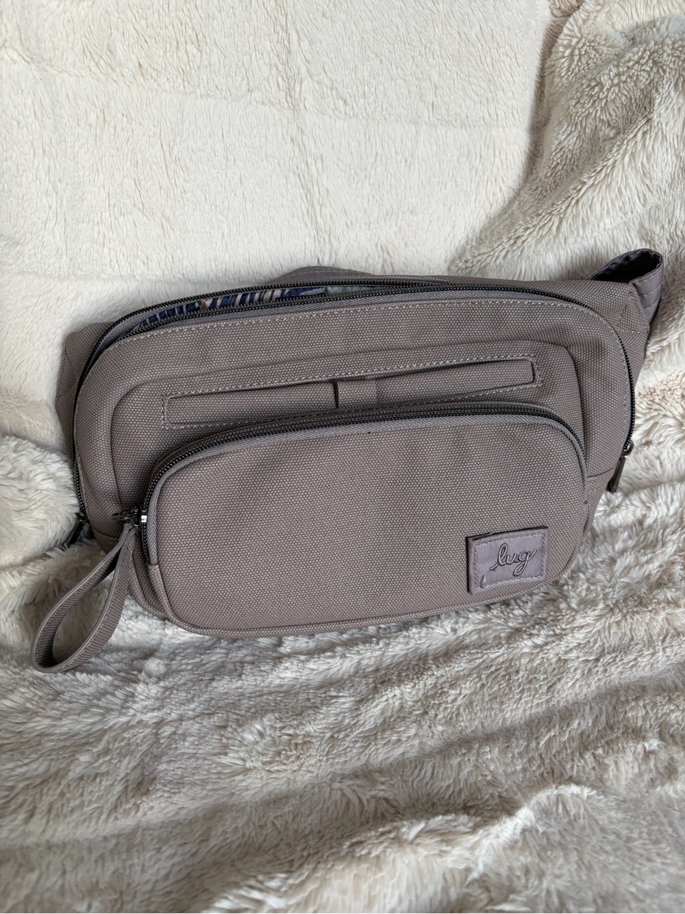 EUC Lug Hitch Matte Luxe Belt Sling Bag - Pearl